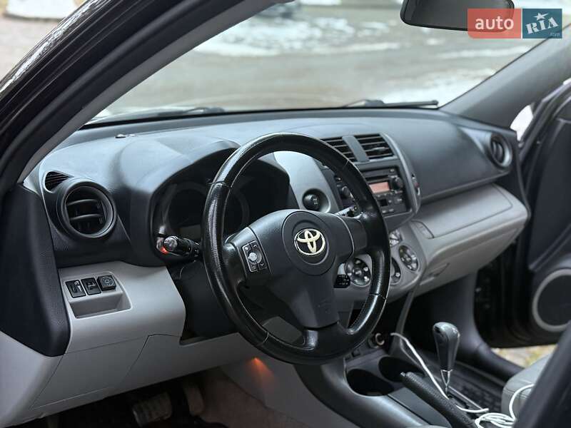 Позашляховик / Кросовер Toyota RAV4 2008 в Львові