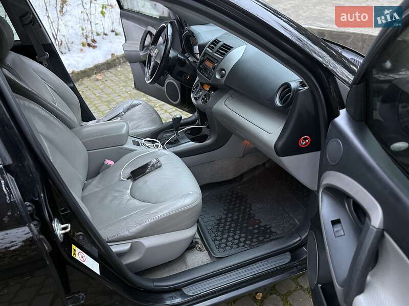 Позашляховик / Кросовер Toyota RAV4 2008 в Львові