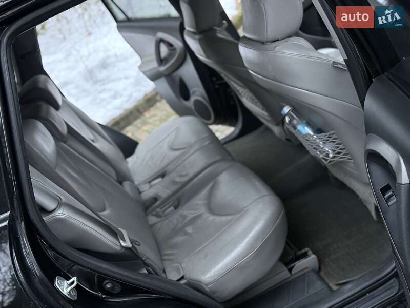 Позашляховик / Кросовер Toyota RAV4 2008 в Львові