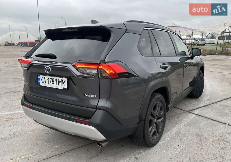 Позашляховик / Кросовер Toyota RAV4 2023 в Києві