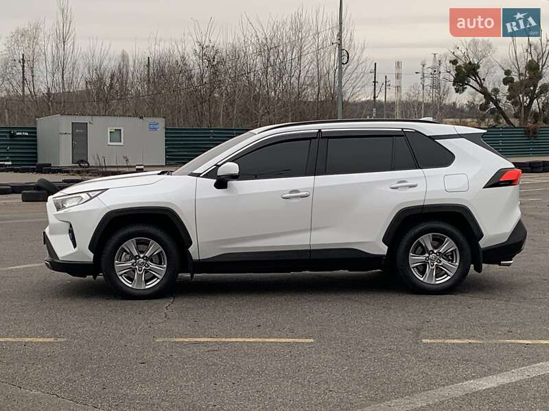 Позашляховик / Кросовер Toyota RAV4 2023 в Києві