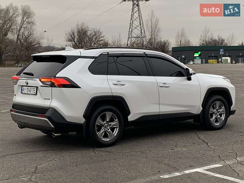 Позашляховик / Кросовер Toyota RAV4 2023 в Києві