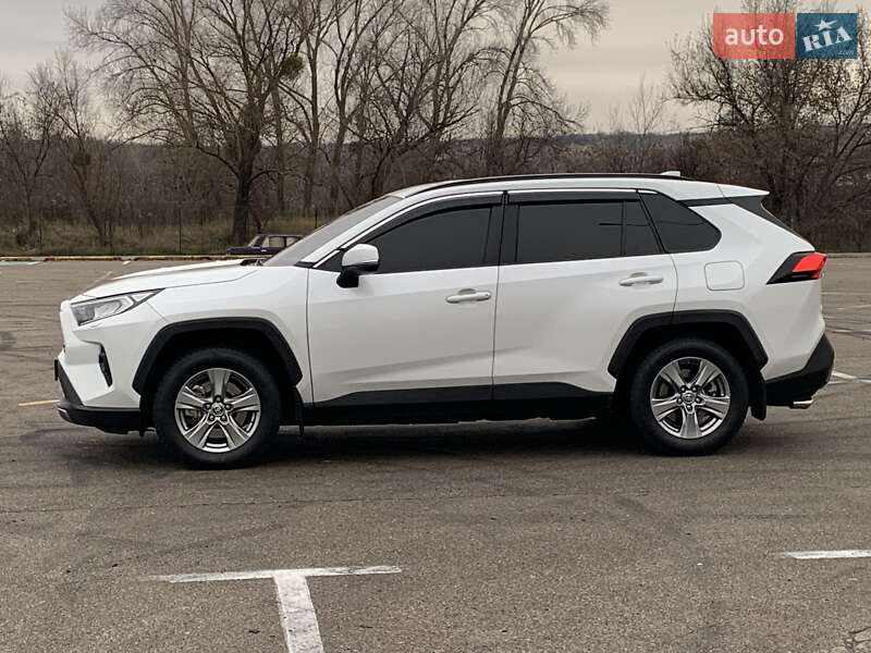 Позашляховик / Кросовер Toyota RAV4 2023 в Києві