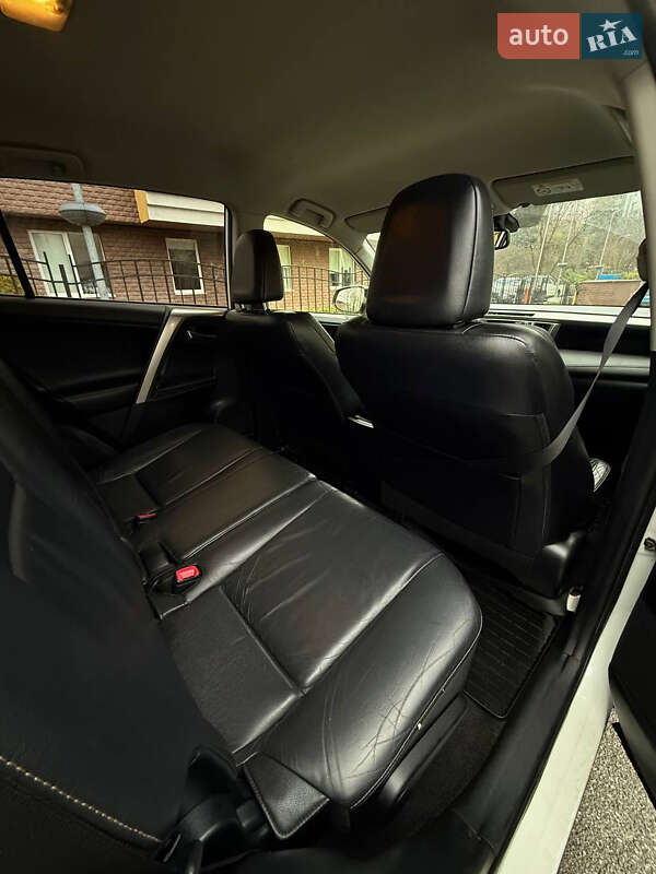 Позашляховик / Кросовер Toyota RAV4 2013 в Києві