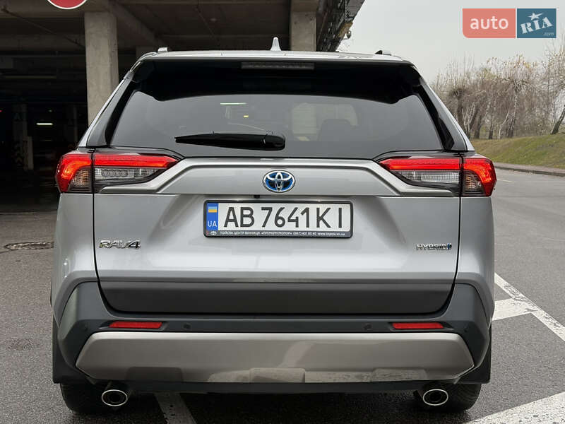 Позашляховик / Кросовер Toyota RAV4 2024 в Києві