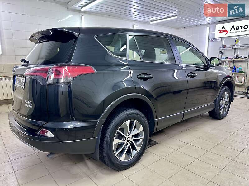 Позашляховик / Кросовер Toyota RAV4 2018 в Сумах