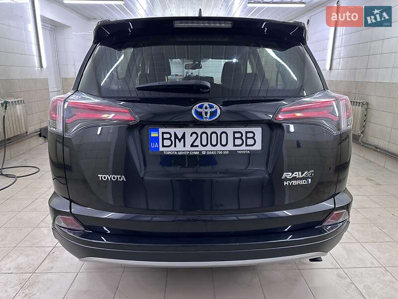 Позашляховик / Кросовер Toyota RAV4 2018 в Сумах