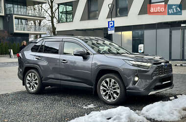 Внедорожник / Кроссовер Toyota RAV4 2022 в Киеве