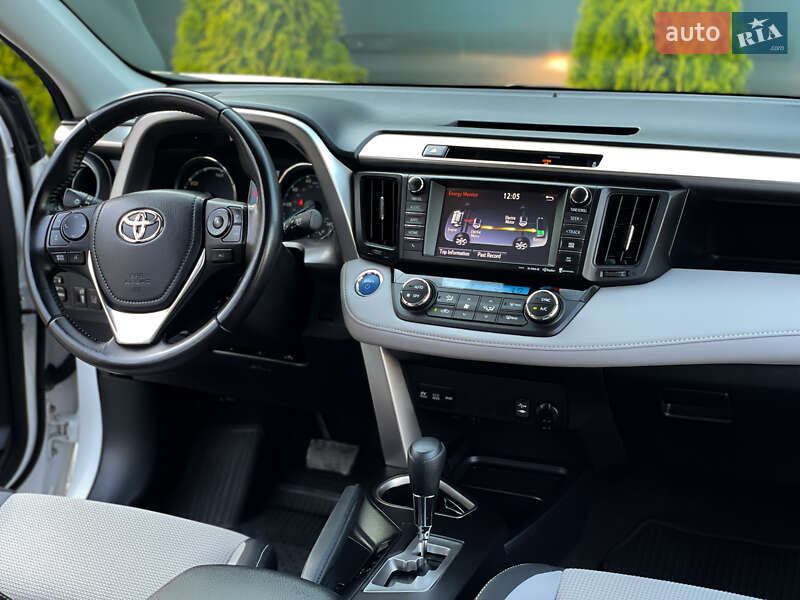 Внедорожник / Кроссовер Toyota RAV4 2016 в Одессе фото 31 Внедорожник / Кроссовер Toyota RAV4 2016 в Одессе
