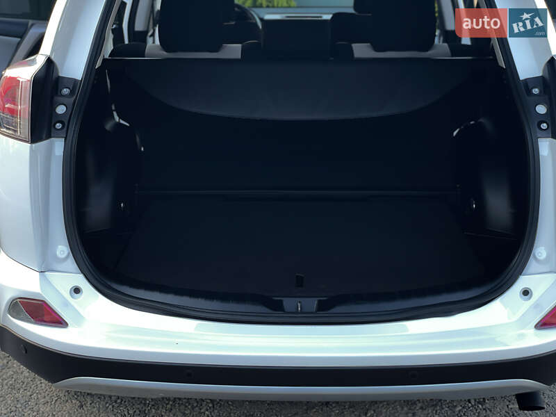 Внедорожник / Кроссовер Toyota RAV4 2016 в Одессе фото 42 Внедорожник / Кроссовер Toyota RAV4 2016 в Одессе