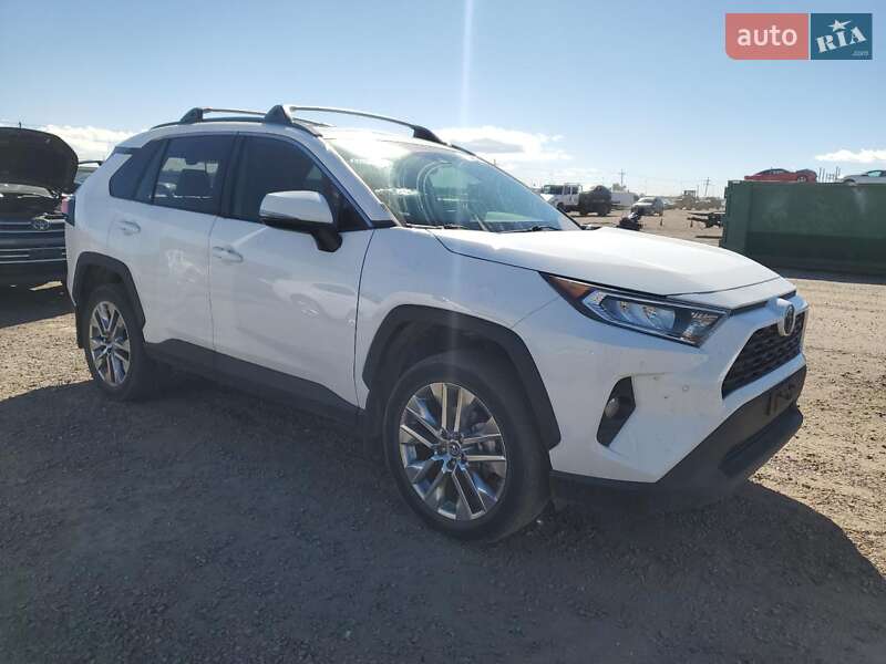 Внедорожник / Кроссовер Toyota RAV4 2019 в Львове