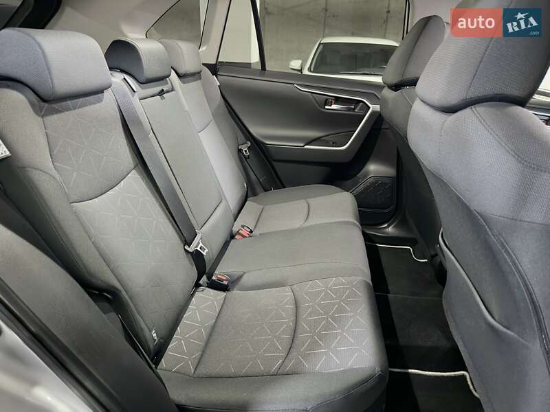 Внедорожник / Кроссовер Toyota RAV4 2025 в Днепре