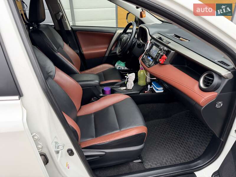 Внедорожник / Кроссовер Toyota RAV4 2014 в Белой Церкви