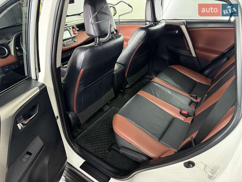 Внедорожник / Кроссовер Toyota RAV4 2014 в Белой Церкви