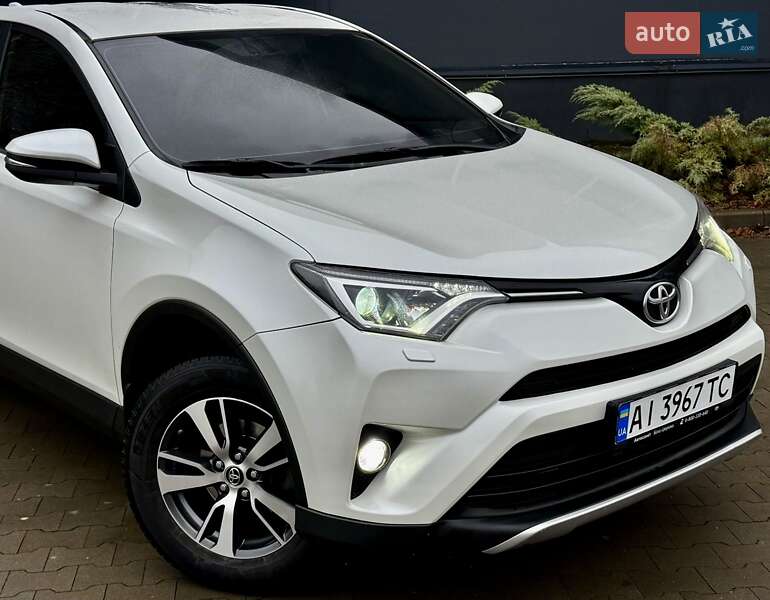 Позашляховик / Кросовер Toyota RAV4 2016 в Києві фото 3 Позашляховик / Кросовер Toyota RAV4 2016 в Києві