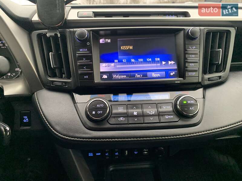 Позашляховик / Кросовер Toyota RAV4 2016 в Києві фото 62 Позашляховик / Кросовер Toyota RAV4 2016 в Києві