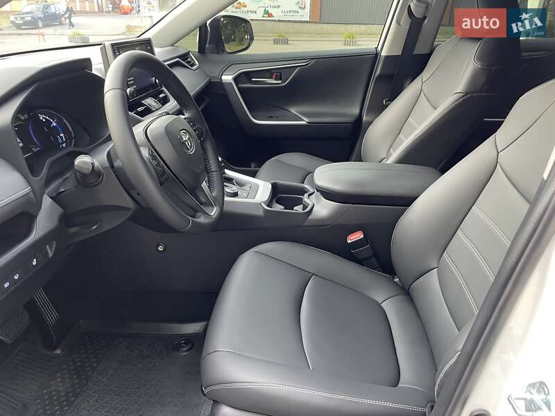 Внедорожник / Кроссовер Toyota RAV4 2022 в Виннице