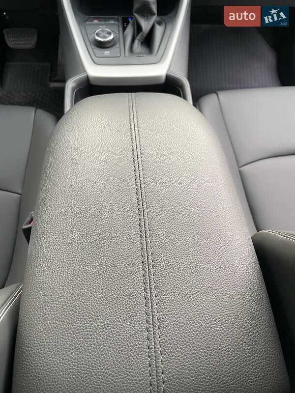 Внедорожник / Кроссовер Toyota RAV4 2022 в Виннице