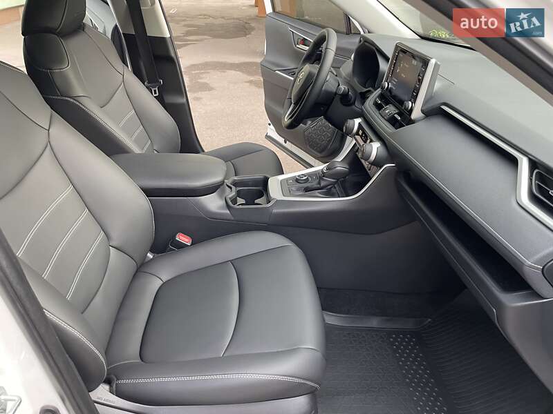 Внедорожник / Кроссовер Toyota RAV4 2022 в Виннице