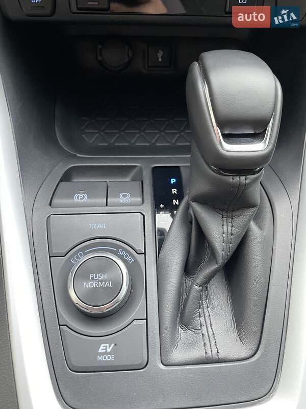 Внедорожник / Кроссовер Toyota RAV4 2022 в Виннице
