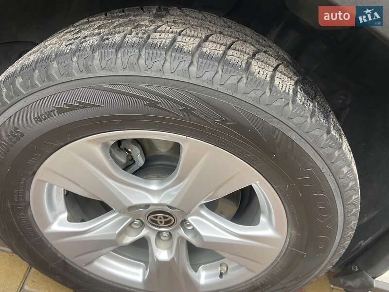 Внедорожник / Кроссовер Toyota RAV4 2019 в Хмельницком фото 27 Внедорожник / Кроссовер Toyota RAV4 2019 в Хмельницком