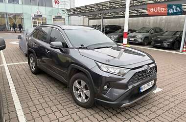 Внедорожник / Кроссовер Toyota RAV4 2019 в Киеве