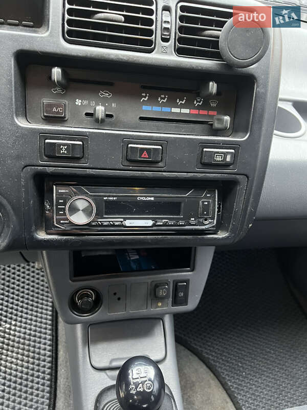 Позашляховик / Кросовер Toyota RAV4 1995 в Калуші