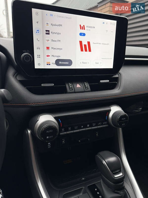 Внедорожник / Кроссовер Toyota RAV4 2024 в Киеве