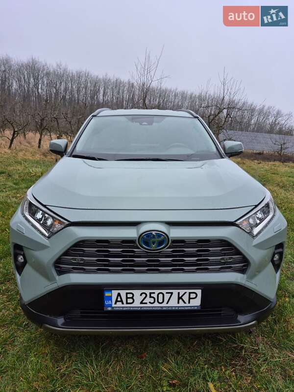 Внедорожник / Кроссовер Toyota RAV4 2023 в Ильинцах
