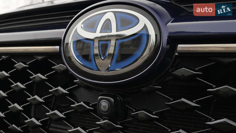 Позашляховик / Кросовер Toyota RAV4 2020 в Львові