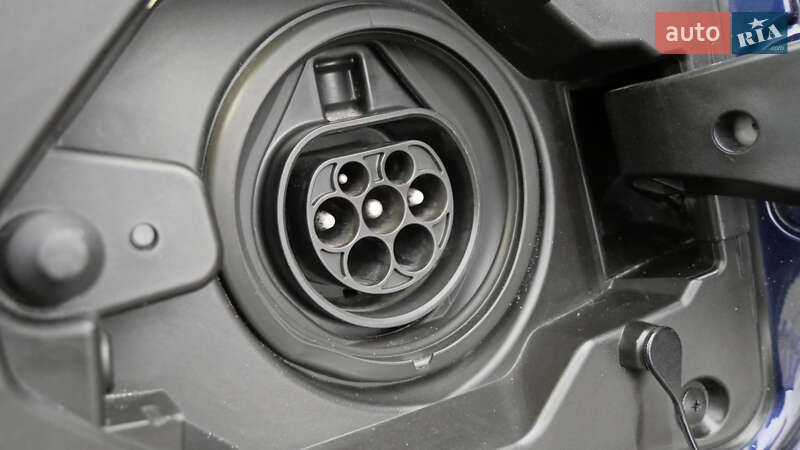 Позашляховик / Кросовер Toyota RAV4 2020 в Львові