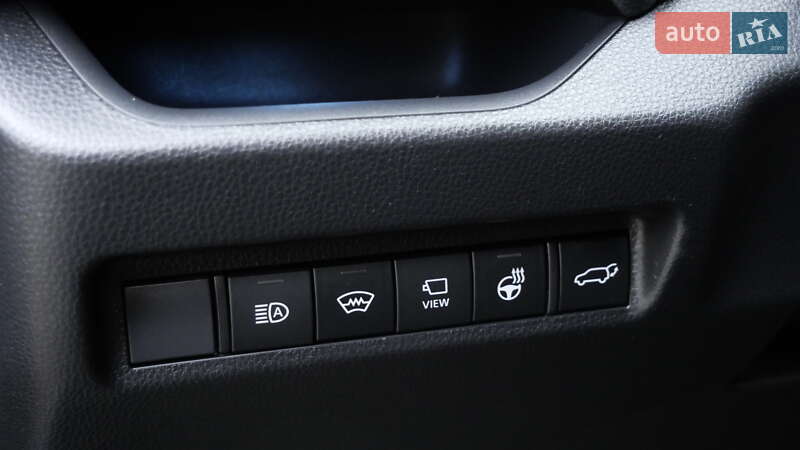 Позашляховик / Кросовер Toyota RAV4 2020 в Львові