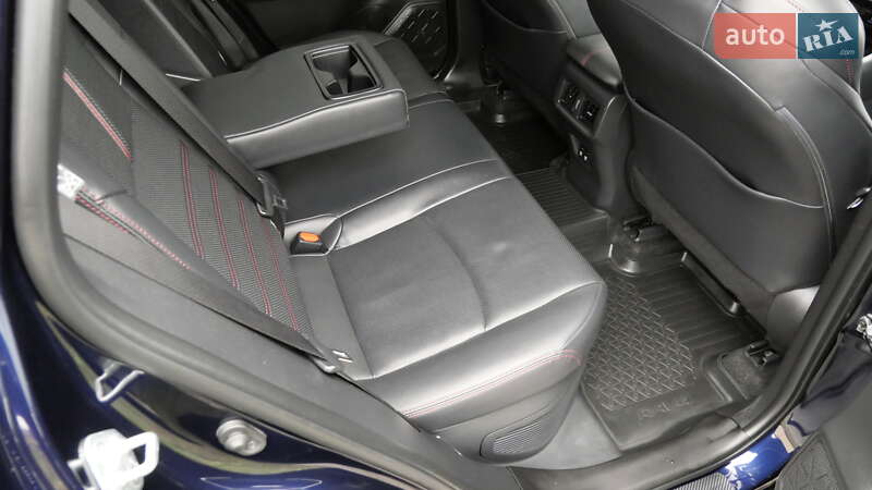 Позашляховик / Кросовер Toyota RAV4 2020 в Львові