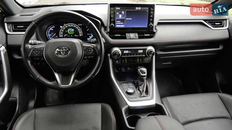 Позашляховик / Кросовер Toyota RAV4 2020 в Львові