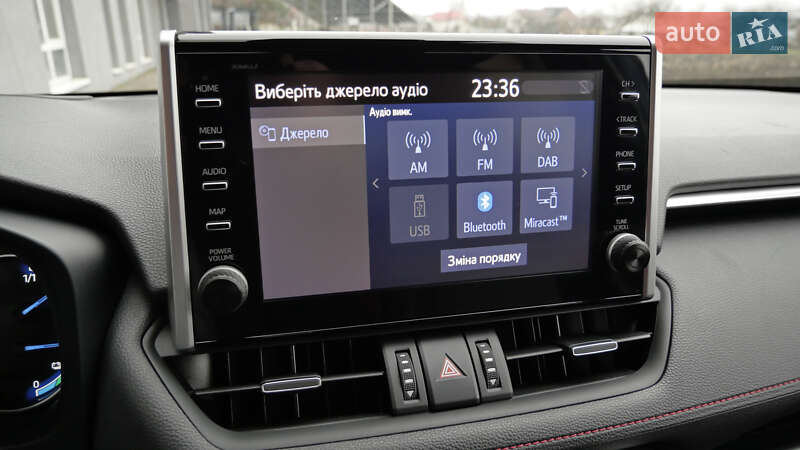 Позашляховик / Кросовер Toyota RAV4 2020 в Львові