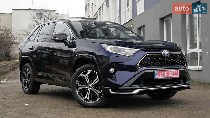 Позашляховик / Кросовер Toyota RAV4 2020 в Львові