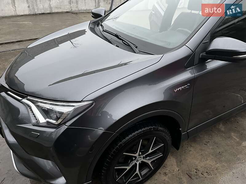 Позашляховик / Кросовер Toyota RAV4 2017 в Києві фото 8 Позашляховик / Кросовер Toyota RAV4 2017 в Києві