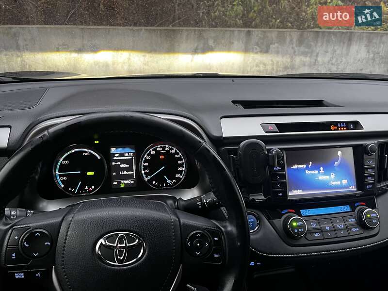 Позашляховик / Кросовер Toyota RAV4 2017 в Києві фото 15 Позашляховик / Кросовер Toyota RAV4 2017 в Києві