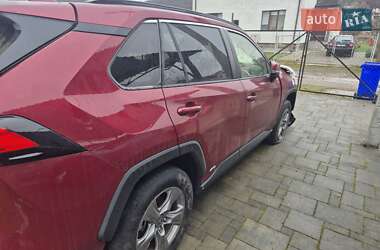 Внедорожник / Кроссовер Toyota RAV4 2022 в Львове