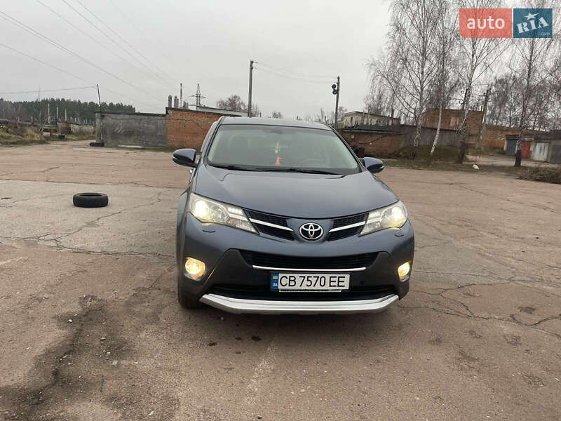 Внедорожник / Кроссовер Toyota RAV4 2014 в Чернигове