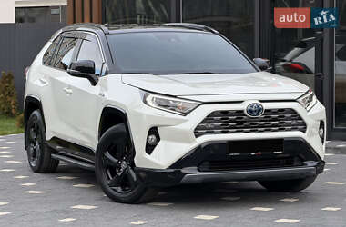 Внедорожник / Кроссовер Toyota RAV4 2020 в Ужгороде