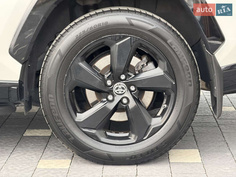 Внедорожник / Кроссовер Toyota RAV4 2020 в Ужгороде фото 6 Внедорожник / Кроссовер Toyota RAV4 2020 в Ужгороде