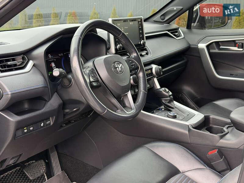 Внедорожник / Кроссовер Toyota RAV4 2020 в Ужгороде фото 26 Внедорожник / Кроссовер Toyota RAV4 2020 в Ужгороде