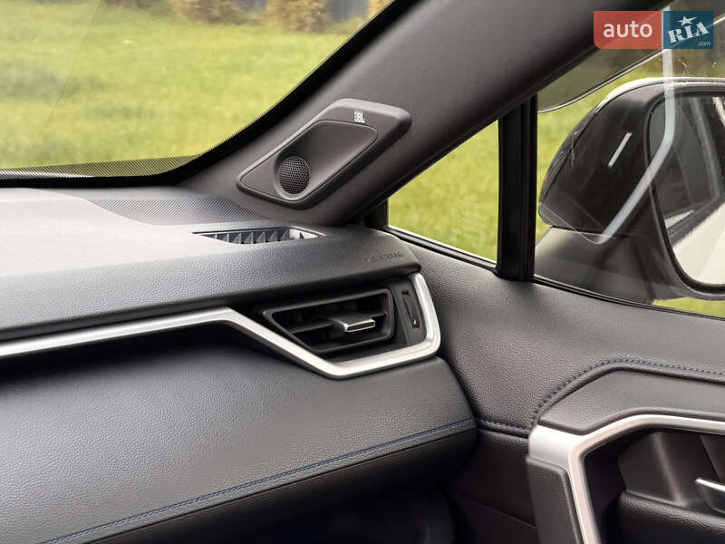 Внедорожник / Кроссовер Toyota RAV4 2020 в Ужгороде фото 42 Внедорожник / Кроссовер Toyota RAV4 2020 в Ужгороде