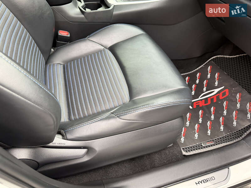 Внедорожник / Кроссовер Toyota RAV4 2020 в Ужгороде фото 47 Внедорожник / Кроссовер Toyota RAV4 2020 в Ужгороде