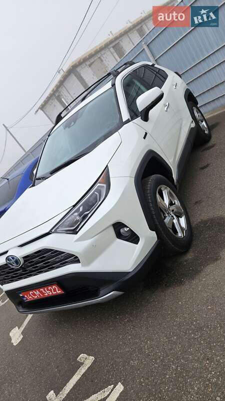 Позашляховик / Кросовер Toyota RAV4 2020 в Одесі фото 5 Позашляховик / Кросовер Toyota RAV4 2020 в Одесі