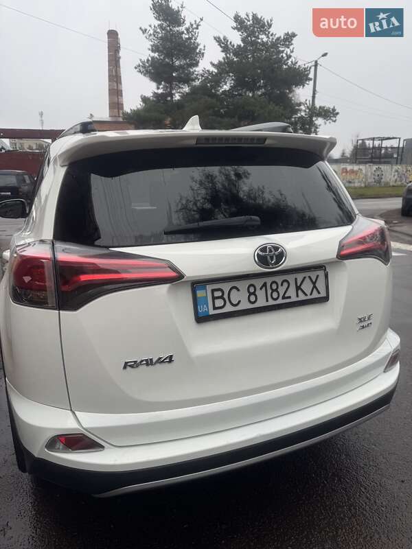 Позашляховик / Кросовер Toyota RAV4 2018 в Львові фото 19 Позашляховик / Кросовер Toyota RAV4 2018 в Львові