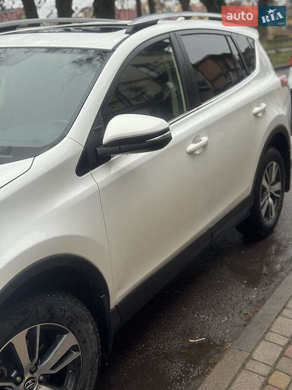 Позашляховик / Кросовер Toyota RAV4 2018 в Львові фото 36 Позашляховик / Кросовер Toyota RAV4 2018 в Львові