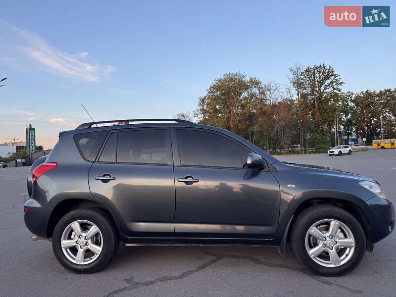Внедорожник / Кроссовер Toyota RAV4 2006 в Березенщине