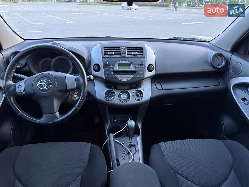 Внедорожник / Кроссовер Toyota RAV4 2006 в Березенщине